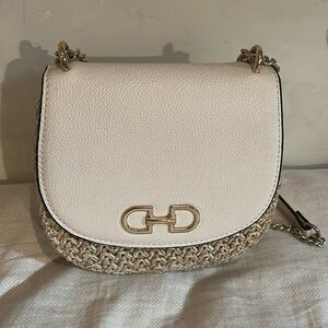 H&M woven bag. Great as cross body or over the shoulder. Goes with every outfit!